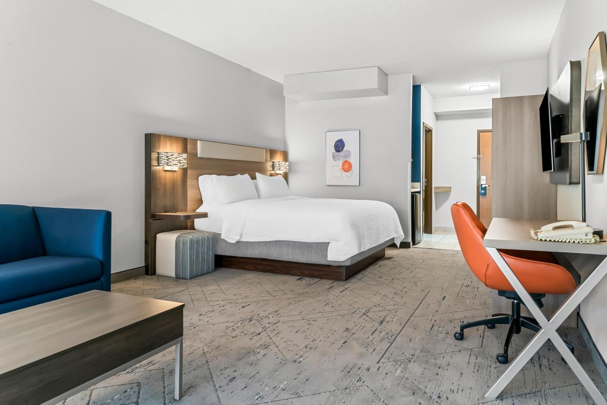 Holiday Inn Express & Suites - Detroit North - Roseville By Ihg Exterior foto